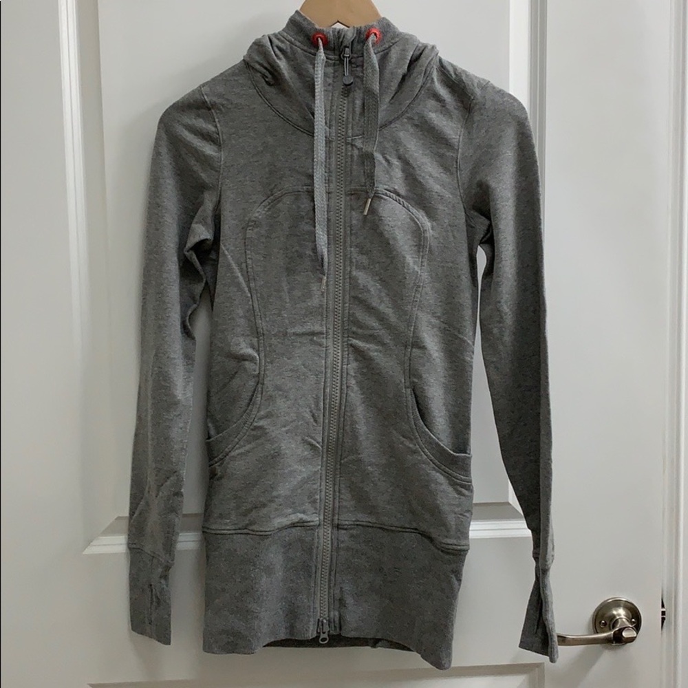 LULULEMON TUNIC LENGTH SING FLOSS
TRAVEL JACKET